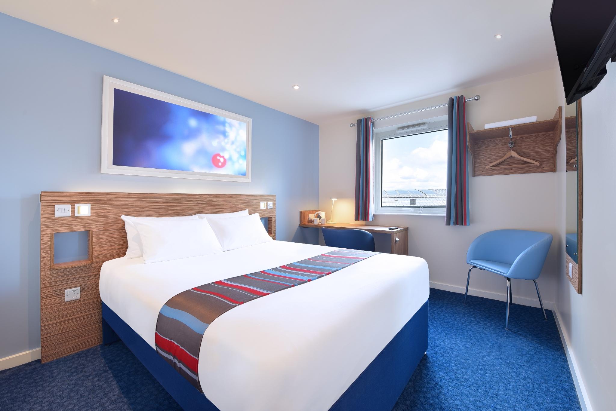 Travelodge London Central City Road Экстерьер фото