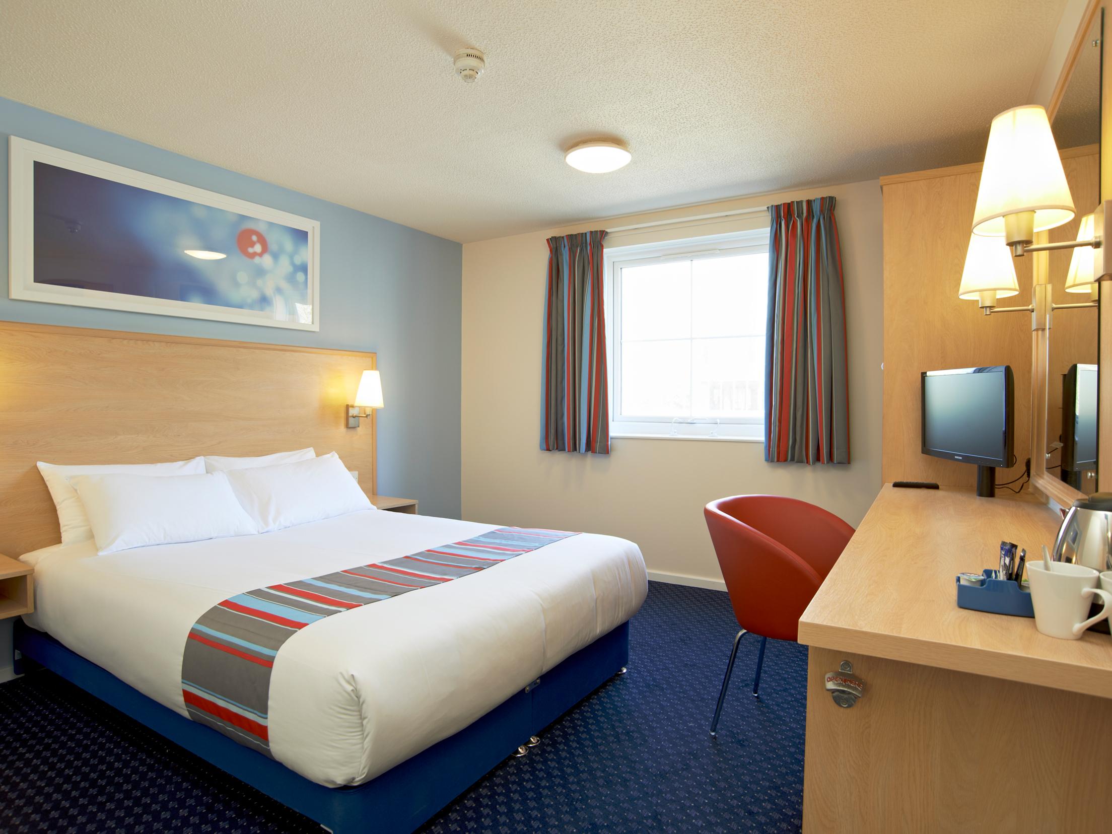 Travelodge London Central City Road Экстерьер фото