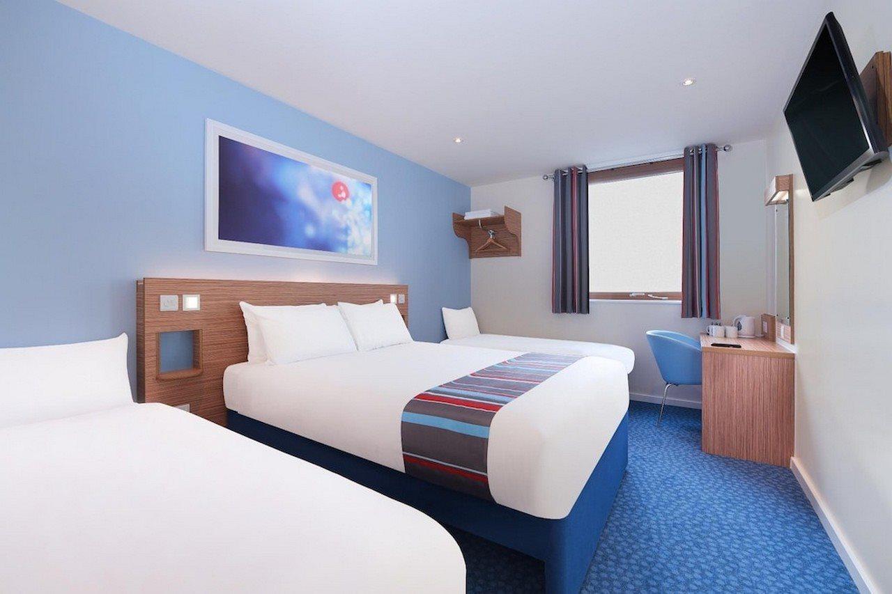 Travelodge London Central City Road Экстерьер фото