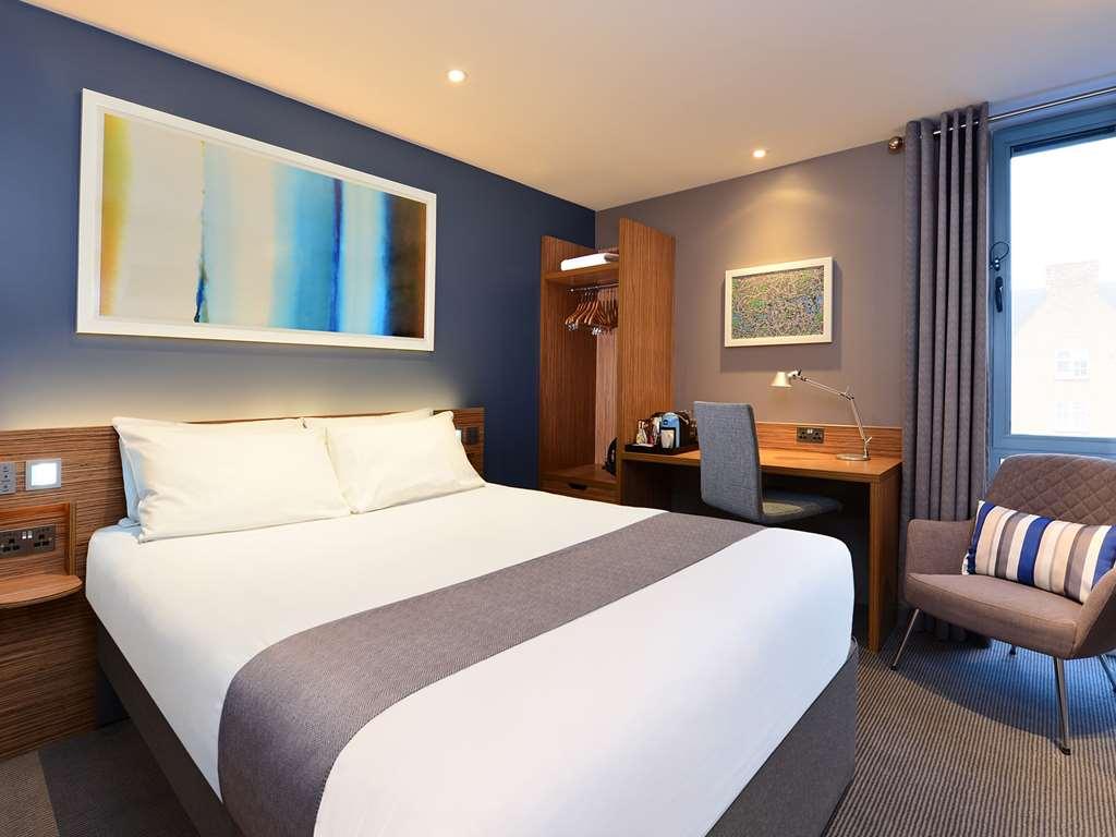 Travelodge London Central City Road Номер фото