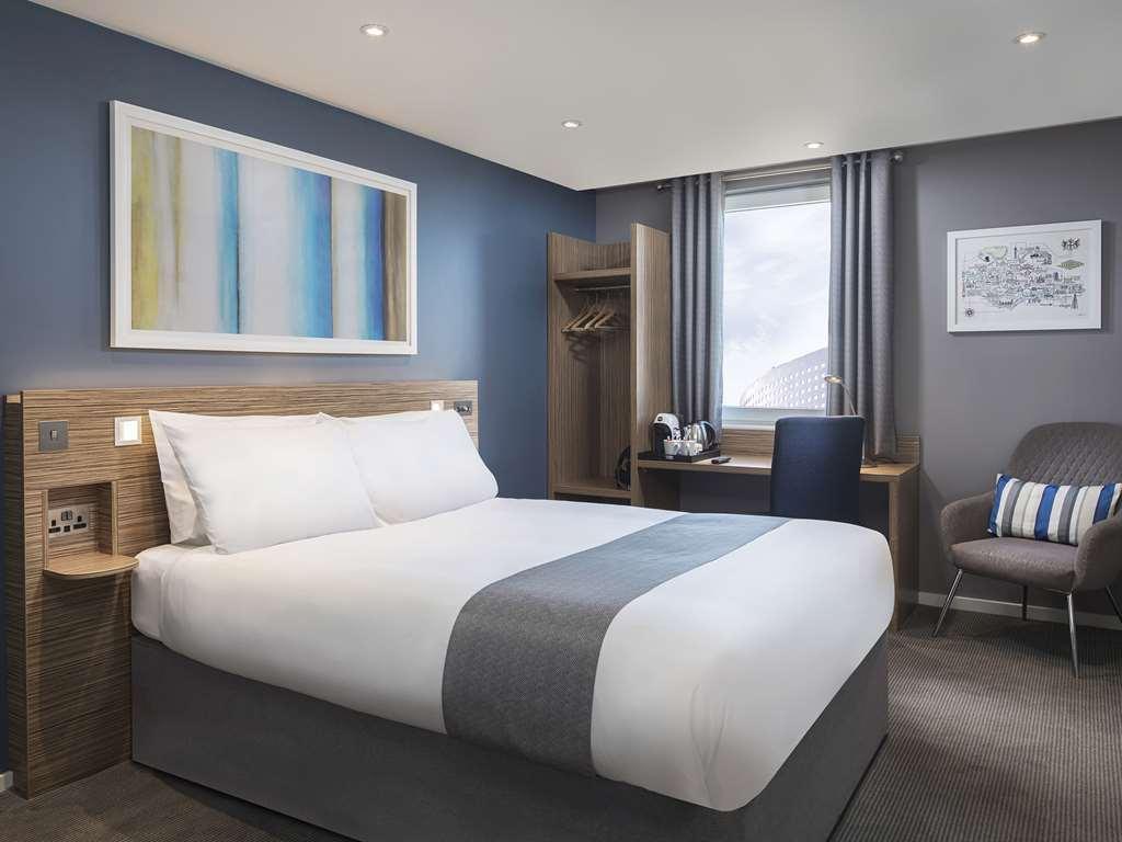 Travelodge London Central City Road Номер фото