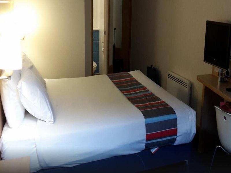 Travelodge London Central City Road Экстерьер фото